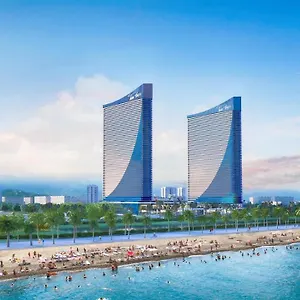 Orbi Luxury باتومي
